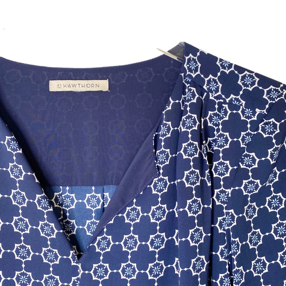 41 Hawthorne Blue Medallion Trellis Print Bell Flutter Flowy Sleeves Medium - Picture 3 of 5